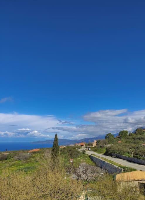 Μαγεμένος Πύργος Στις Θαλάμες Lägenhet Koumani Exteriör bild